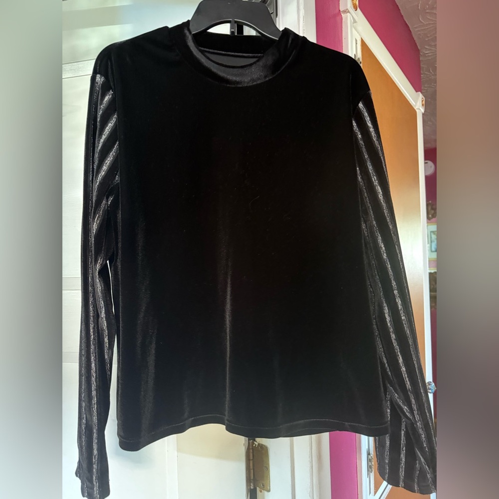 Elegant Black Velvet Silver Women's Top. Never worn